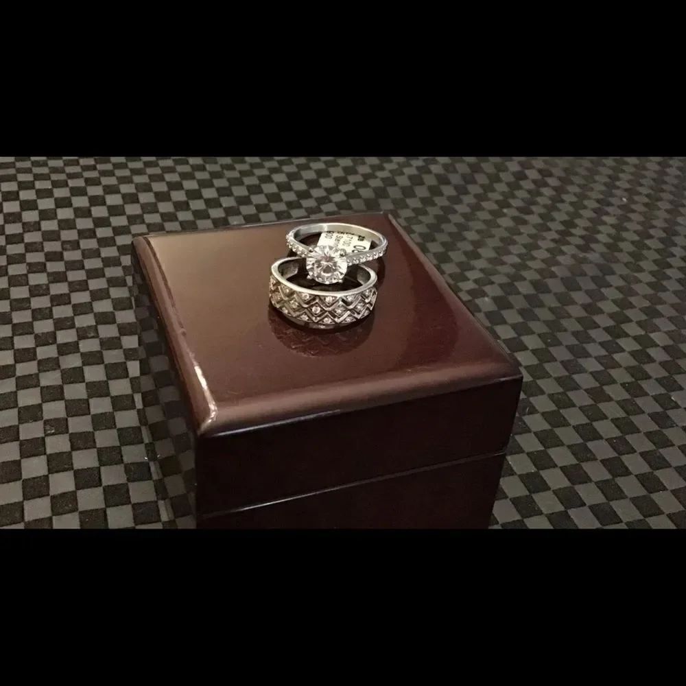 2.7Ct Round & Baguette V Design Band Ring Sz 8